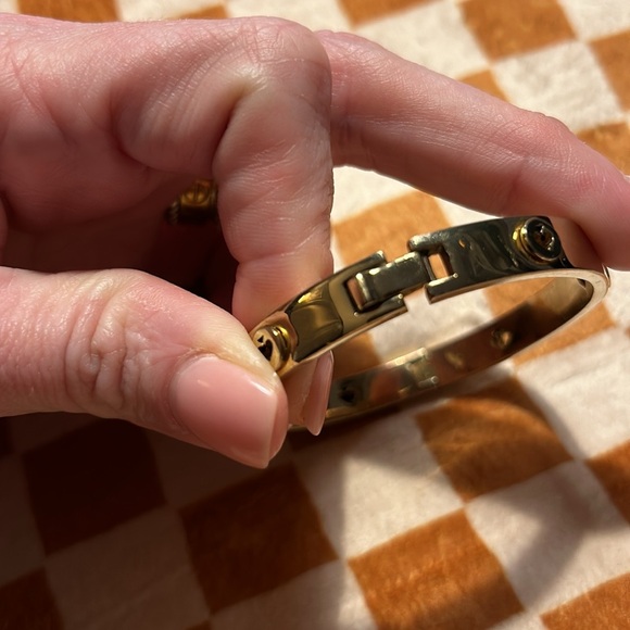 ✨Kate Spade•Goldtone•Bangle Bracelet✨ - Picture 8 of 10
